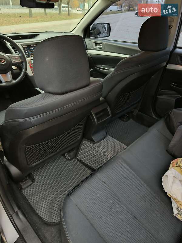 Седан Subaru Legacy 2010 в Днепре