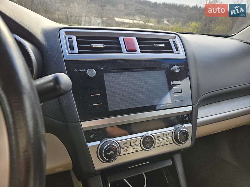 Седан Subaru Legacy 2015 в Трускавце