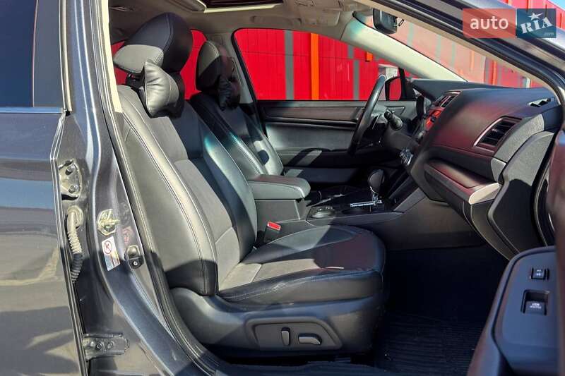 Седан Subaru Legacy 2015 в Киеве