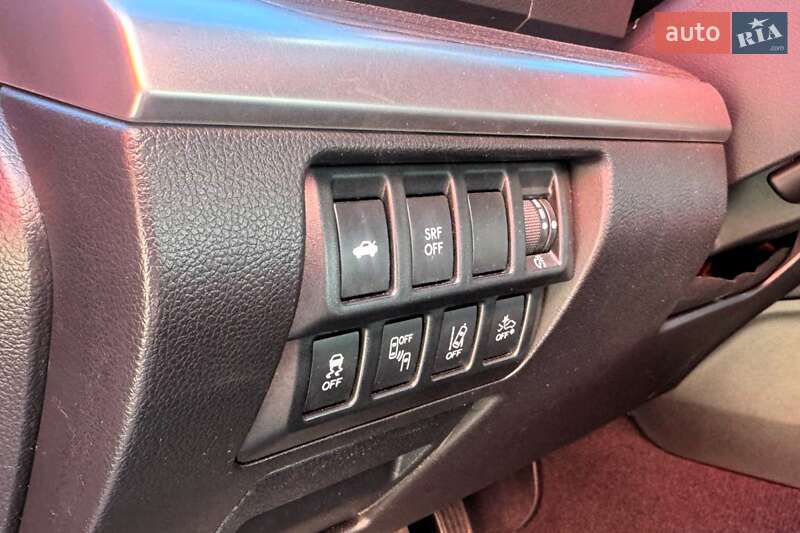 Седан Subaru Legacy 2015 в Киеве