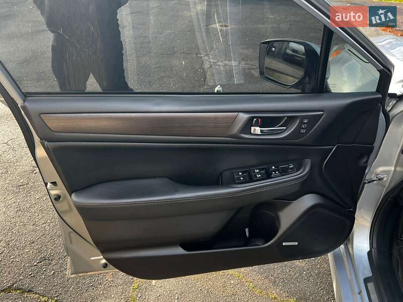 Седан Subaru Legacy 2015 в Дніпрі