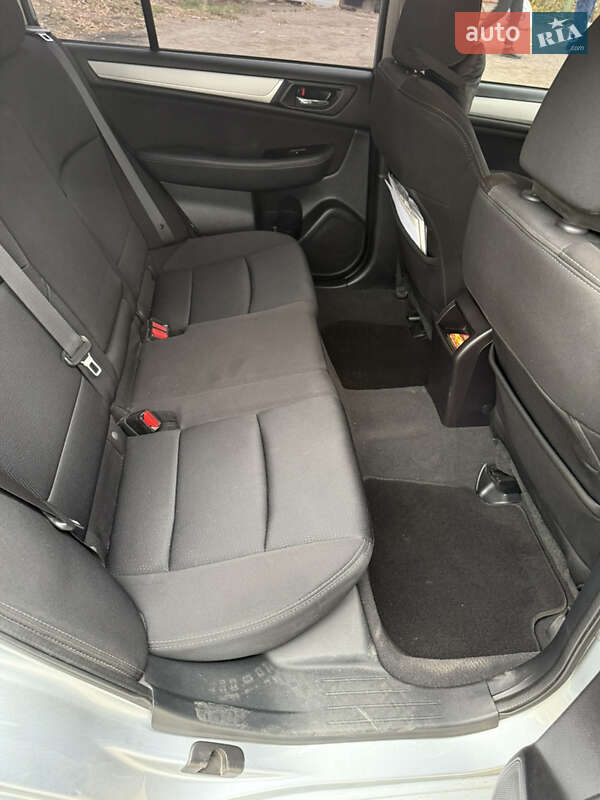 Седан Subaru Legacy 2016 в Днепре