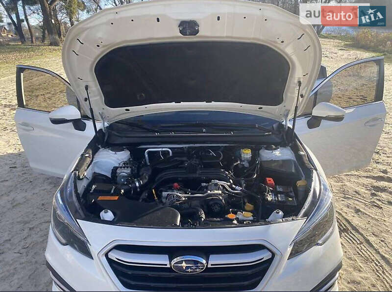 Седан Subaru Legacy 2018 в Києві