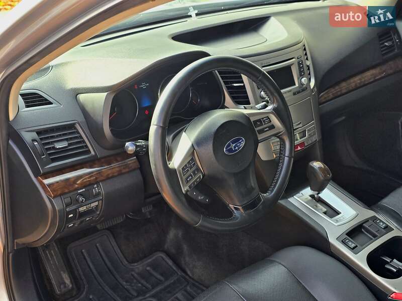 Седан Subaru Legacy 2012 в Харькове