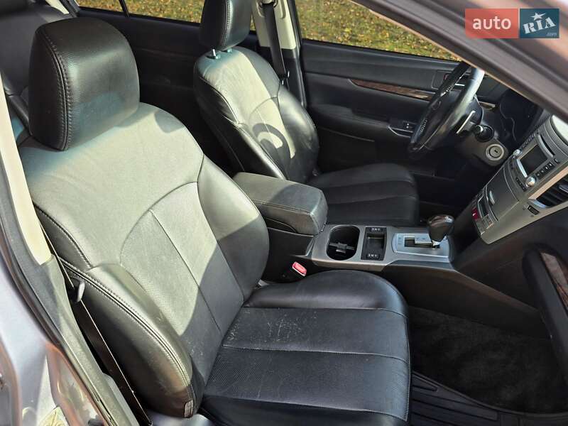 Седан Subaru Legacy 2012 в Харькове