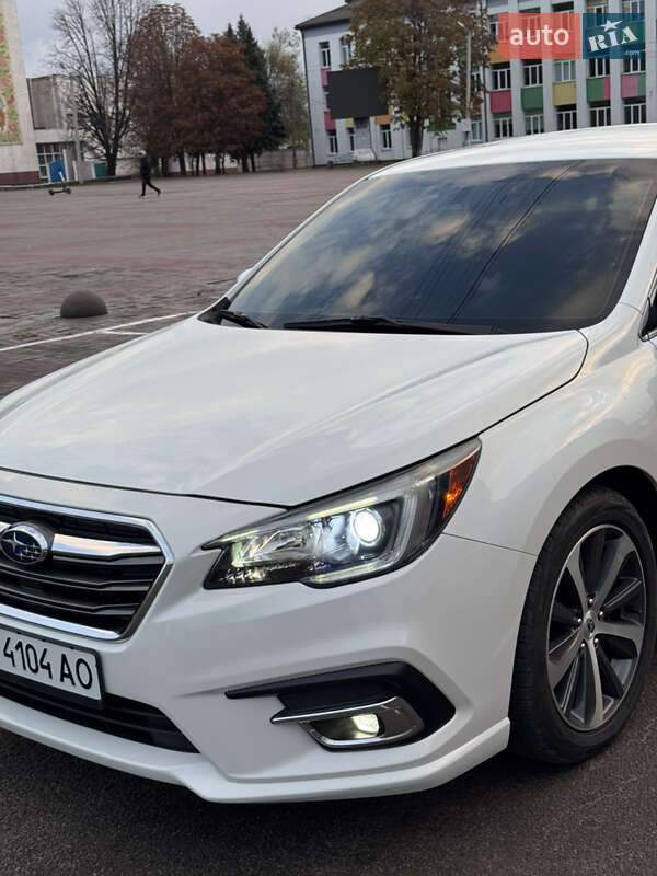 Седан Subaru Legacy 2019 в Каменском