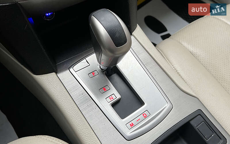 Седан Subaru Legacy 2010 в Львові