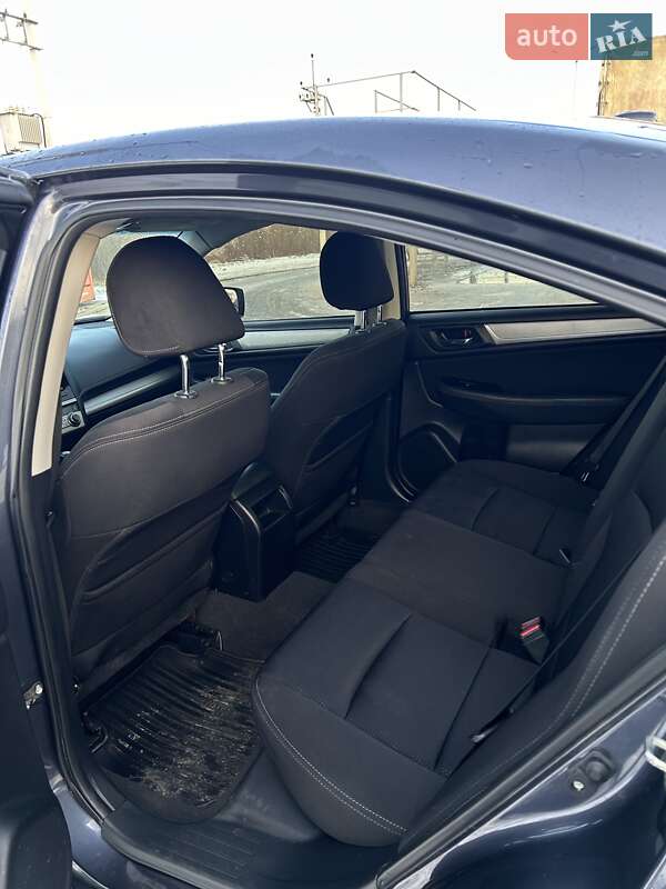 Седан Subaru Legacy 2015 в Львове