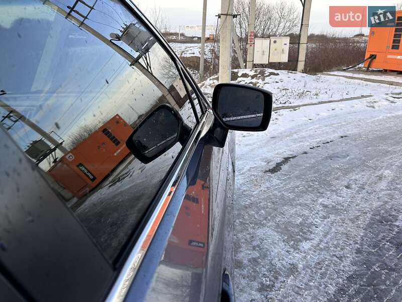 Седан Subaru Legacy 2015 в Львове