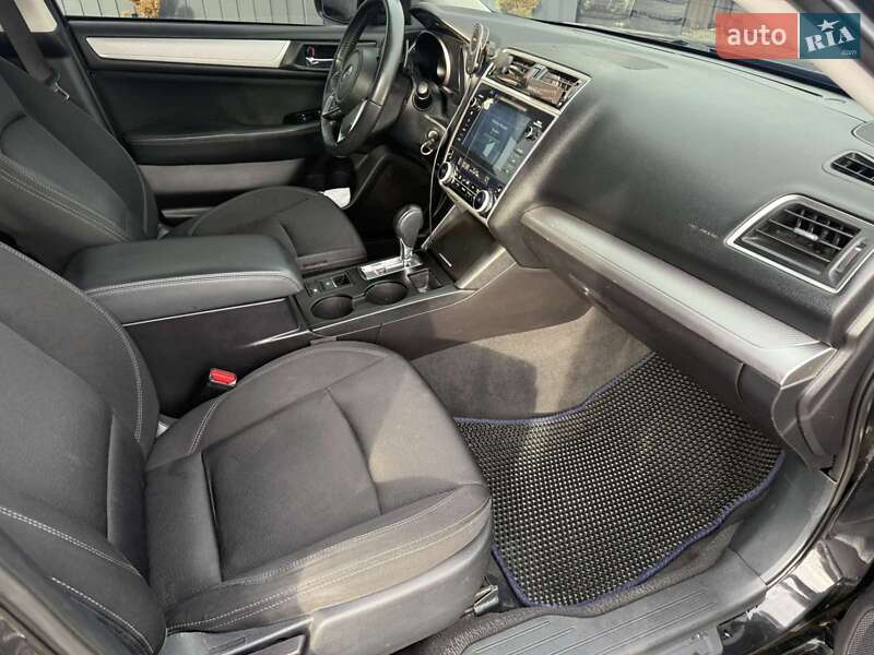 Седан Subaru Legacy 2017 в Кременце