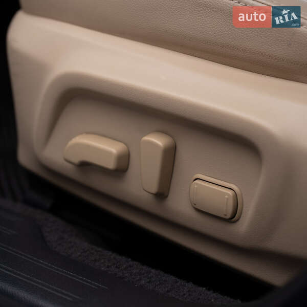 Седан Subaru Legacy 2015 в Днепре