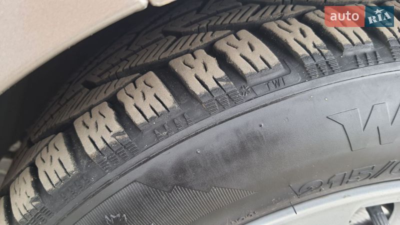 Седан Subaru Legacy 2015 в Киеве