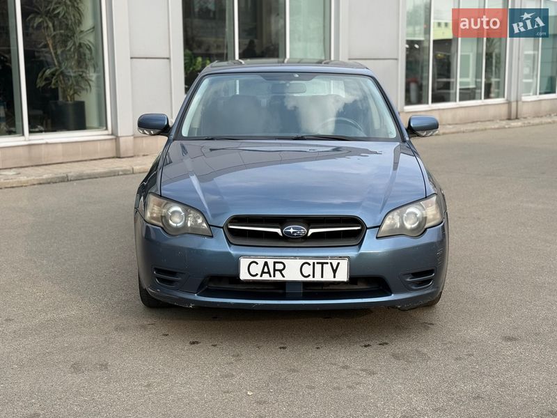 Седан Subaru Legacy 2004 в Киеве