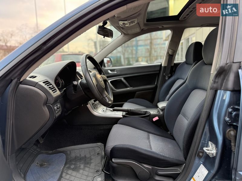 Седан Subaru Legacy 2004 в Киеве