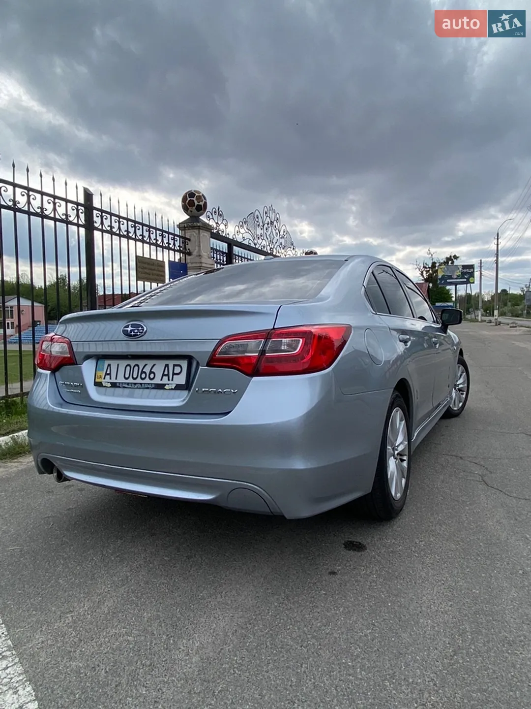 2015 Subaru Legacy - мініатюра 2