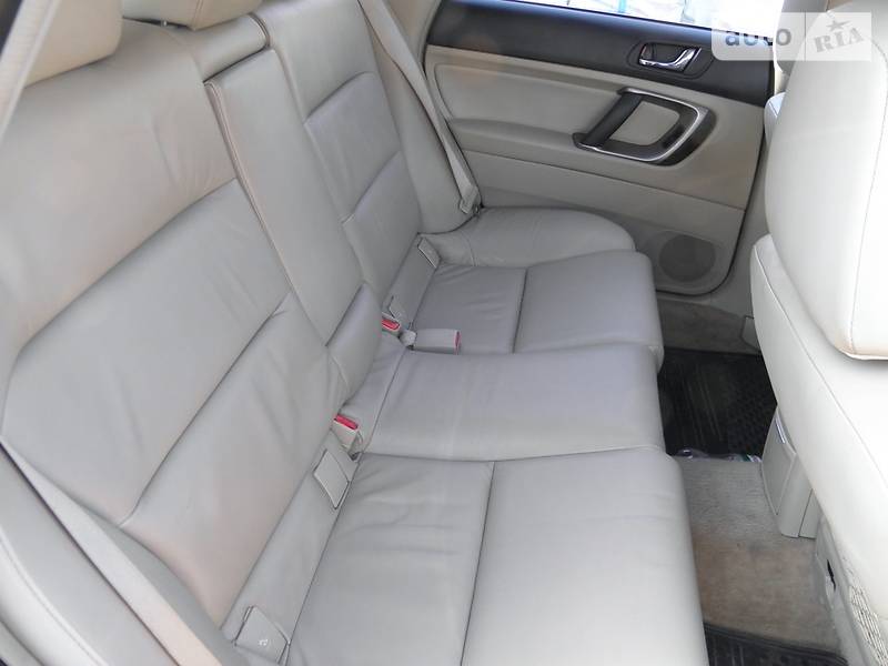 Внедорожник / Кроссовер Subaru Outback 2004 в Киеве