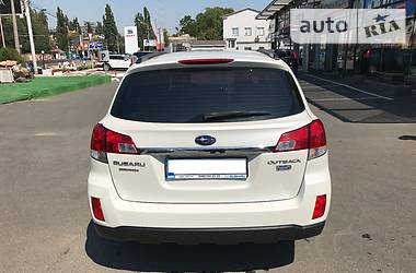 Позашляховик / Кросовер Subaru Outback 2013 в Одесі