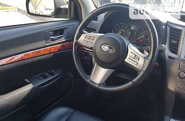 Subaru Outback 2011