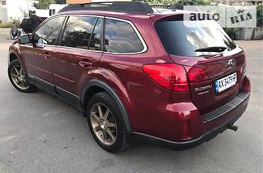 Внедорожник / Кроссовер Subaru Outback 2012 в Харькове