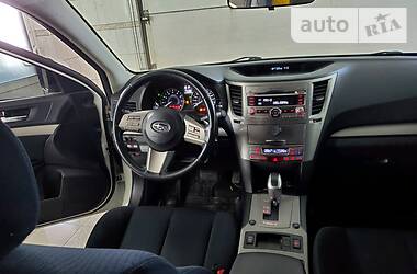 Позашляховик / Кросовер Subaru Outback 2011 в 