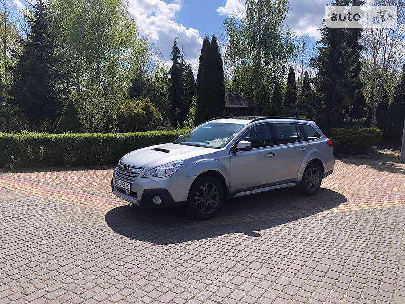 Позашляховик / Кросовер Subaru Outback 2013 в Рава-Руській