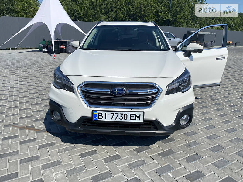 Внедорожник / Кроссовер Subaru Outback 2017 в Полтаве