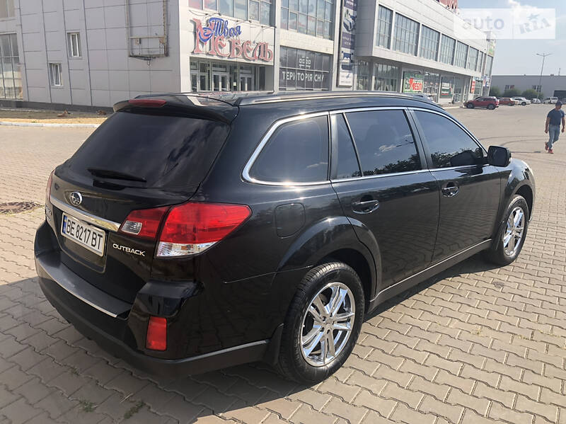 Позашляховик / Кросовер Subaru Outback 2011 в Миколаєві