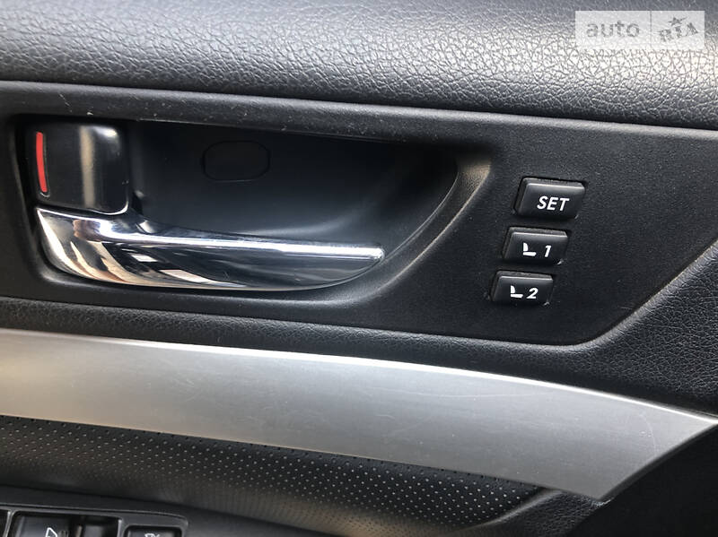 Позашляховик / Кросовер Subaru Outback 2011 в Миколаєві