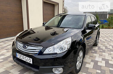 Subaru Outback 2011