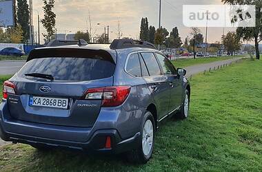 Внедорожник / Кроссовер Subaru Outback 2018 в Киеве