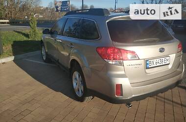 Внедорожник / Кроссовер Subaru Outback 2013 в Хмельницком