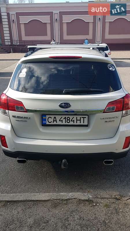 Універсал Subaru Outback 2010 в Черкасах