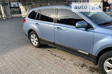 Внедорожник / Кроссовер Subaru Outback 2011 в Бурштыне