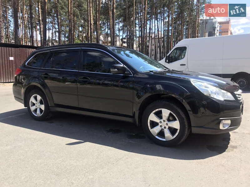 Універсал Subaru Outback 2011 в Києві