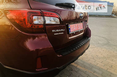 Внедорожник / Кроссовер Subaru Outback 2015 в Бурштыне