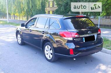 Універсал Subaru Outback 2011 в Черкасах