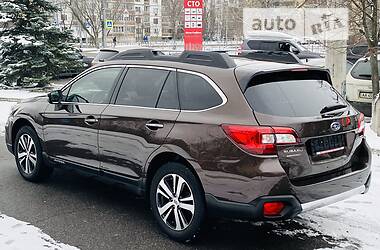 Внедорожник / Кроссовер Subaru Outback 2018 в 