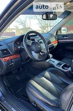 Универсал Subaru Outback 2010 в 