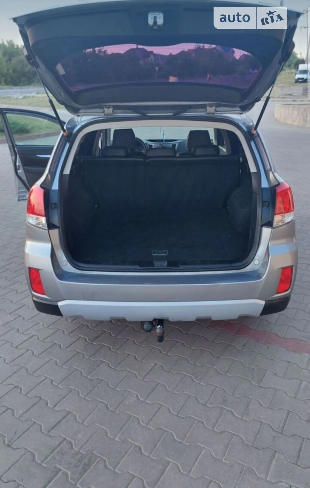 2010 Subaru Outback - мініатюра 12
