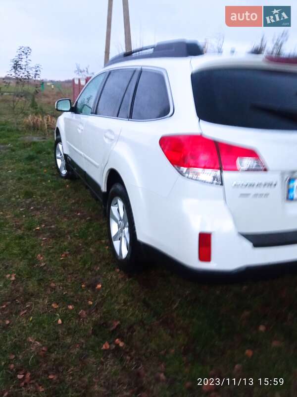 Универсал Subaru Outback 2013 в Чернигове