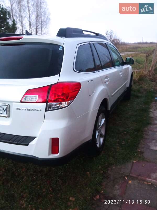 Универсал Subaru Outback 2013 в Чернигове