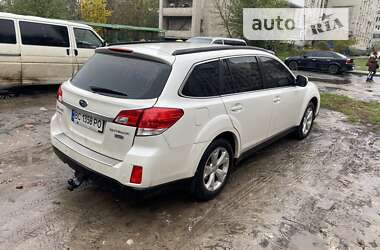 Универсал Subaru Outback 2014 в Львове