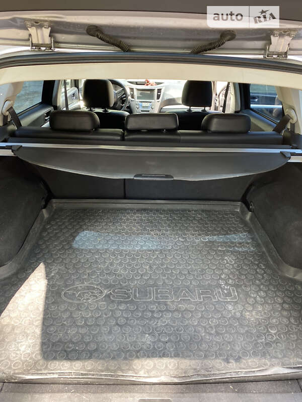 Универсал Subaru Outback 2011 в Тернополе