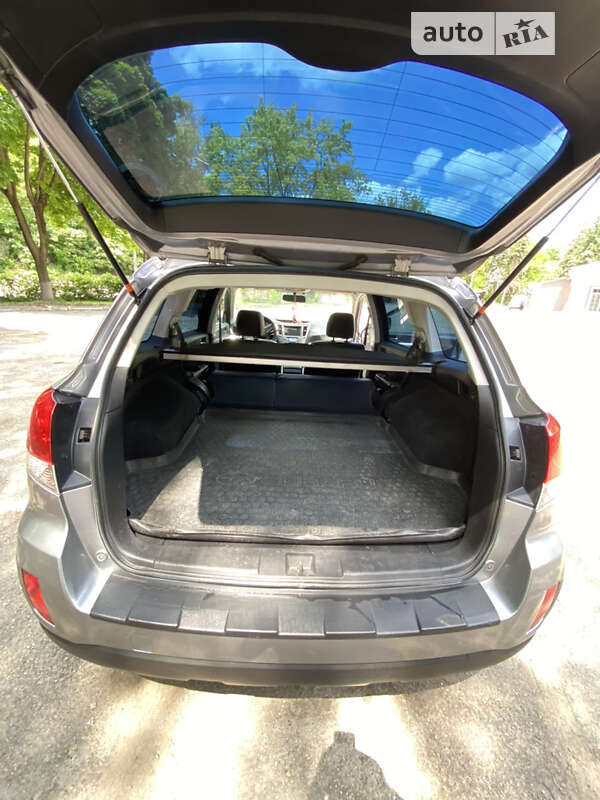 Универсал Subaru Outback 2011 в Тернополе
