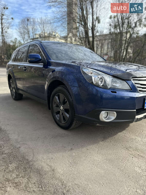 Subaru Outback 2010