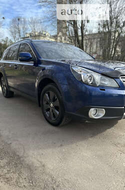 Универсал Subaru Outback 2010 в Львове