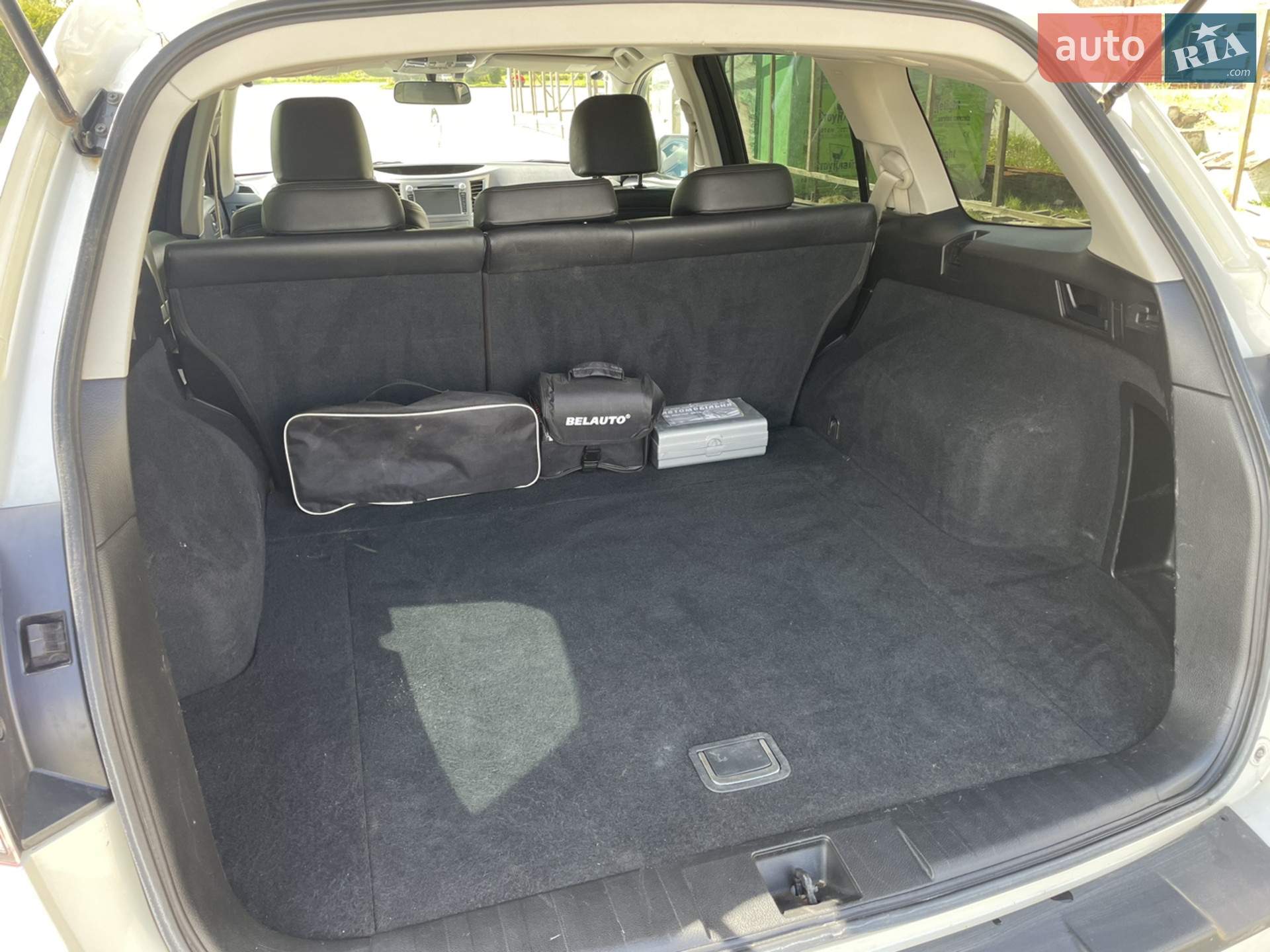 2011 Subaru Outback - мініатюра 2