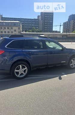 Универсал Subaru Outback 2009 в Киеве