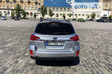 Универсал Subaru Outback 2013 в Краснограде