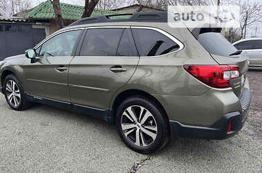 Универсал Subaru Outback 2017 в Киеве